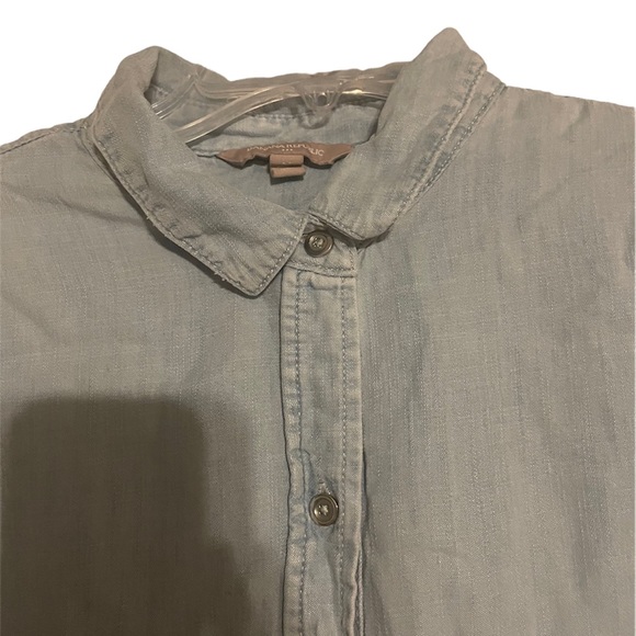 Denim Banana Republic Button up Top - Picture 3 of 5